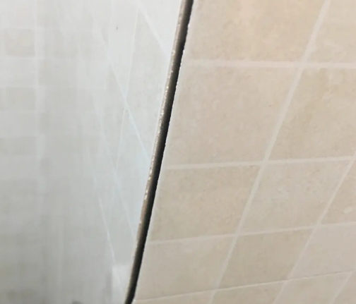 和布克赛尔瓷砖空鼓维修公司分享阳台瓷砖脱落的修复过程可以分为以下几个步骤